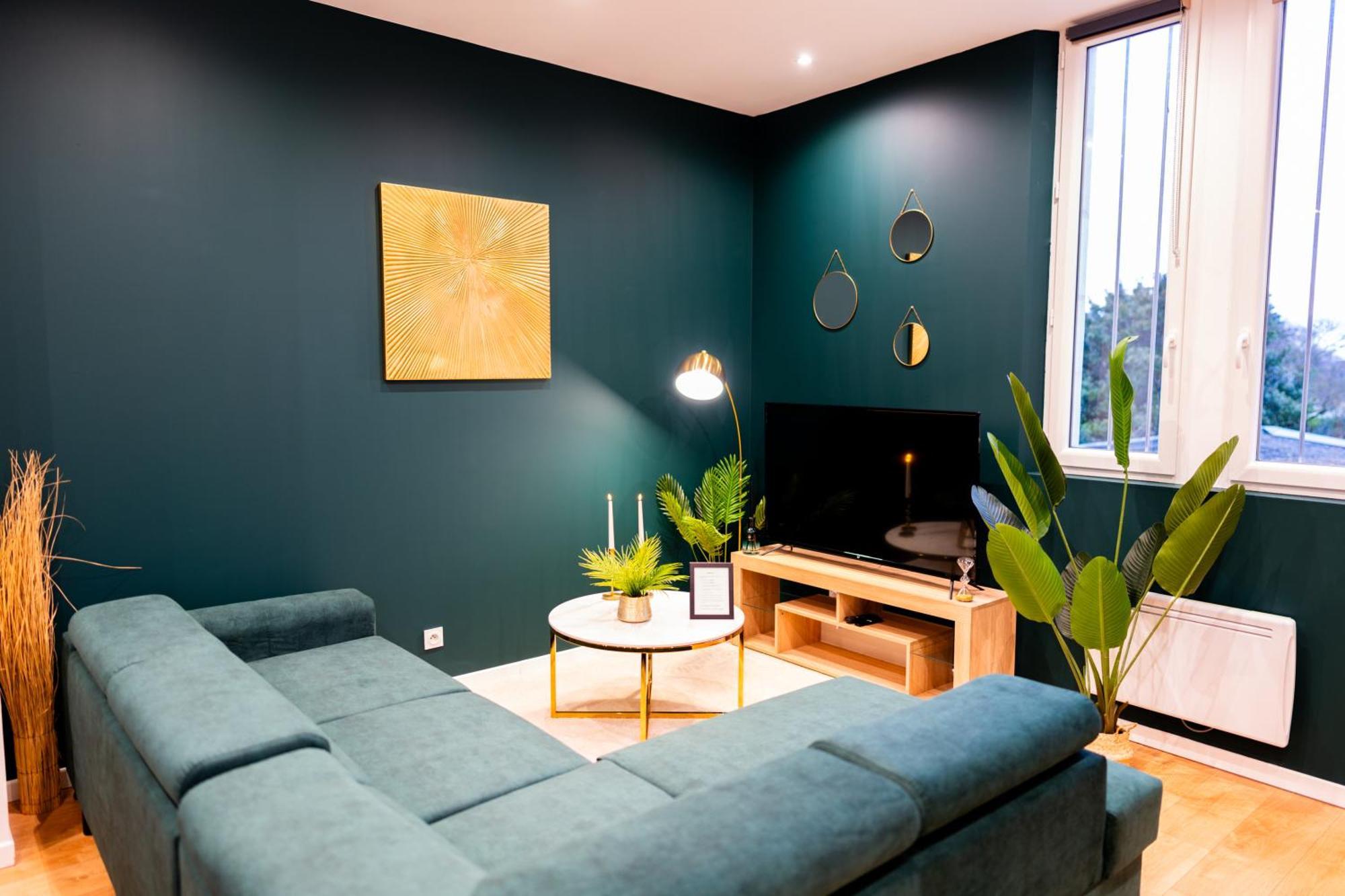 Grand Loft Familial 4 Chambres Avec Parking Prive Saumur Eksteriør billede
