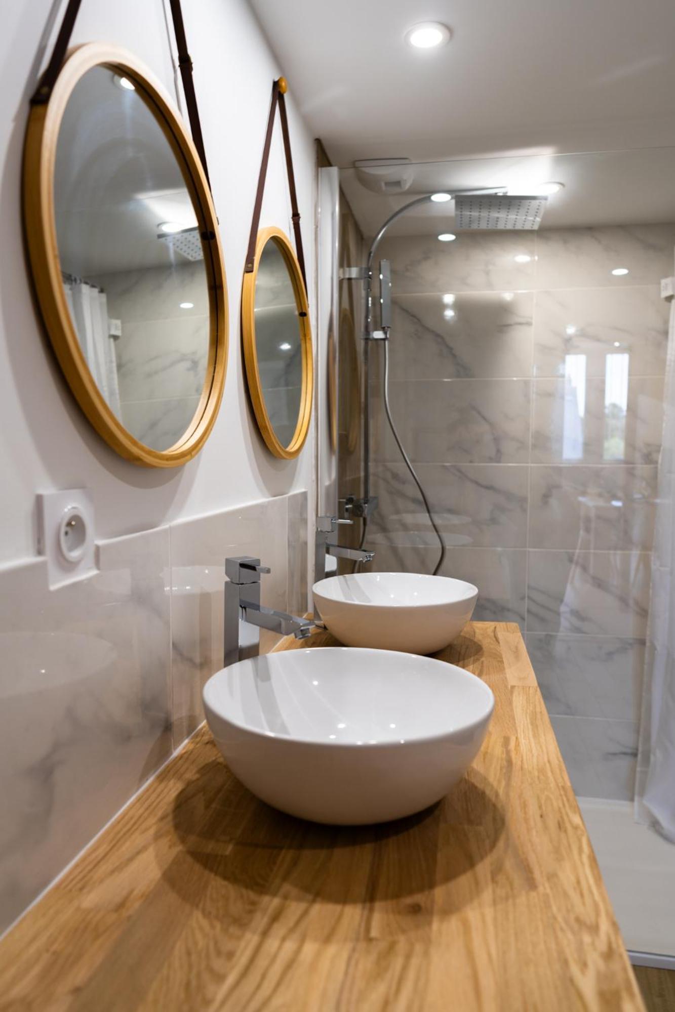 Grand Loft Familial 4 Chambres Avec Parking Prive Saumur Eksteriør billede